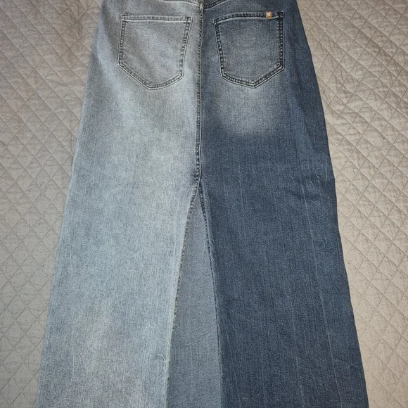 Jessica Simpson Two-Tone Denim Skirt - Picture 3 of 3